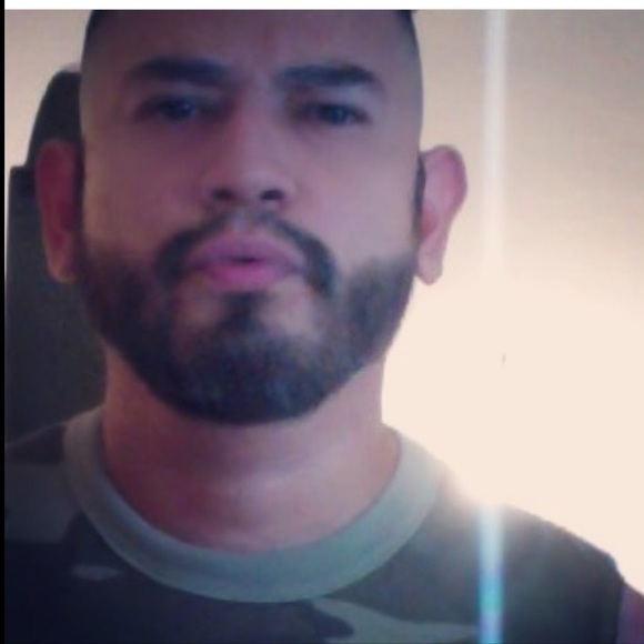 Meet your Posher, Carlo - Picture 1 of 1